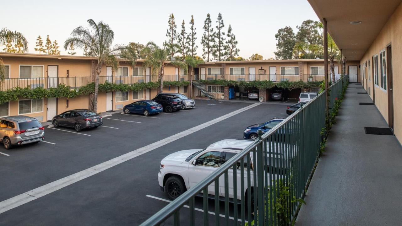 Anaheim Islander Inn And Suites Near Park And Convention Center Kültér fotó
