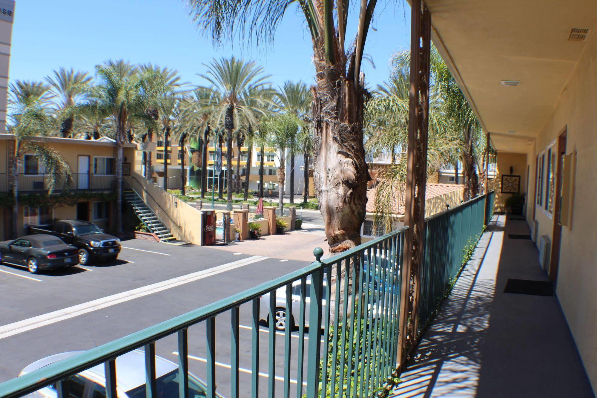 Anaheim Islander Inn And Suites Near Park And Convention Center Kültér fotó